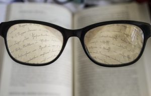 glasses 2304187 340 | Rabatt-Coupon.com | Überall sparen mit Gutscheinen