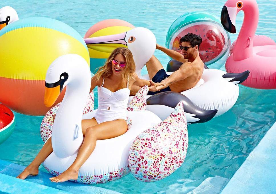 sunnylife header | Rabatt-Coupon.com | Überall sparen mit Gutscheinen