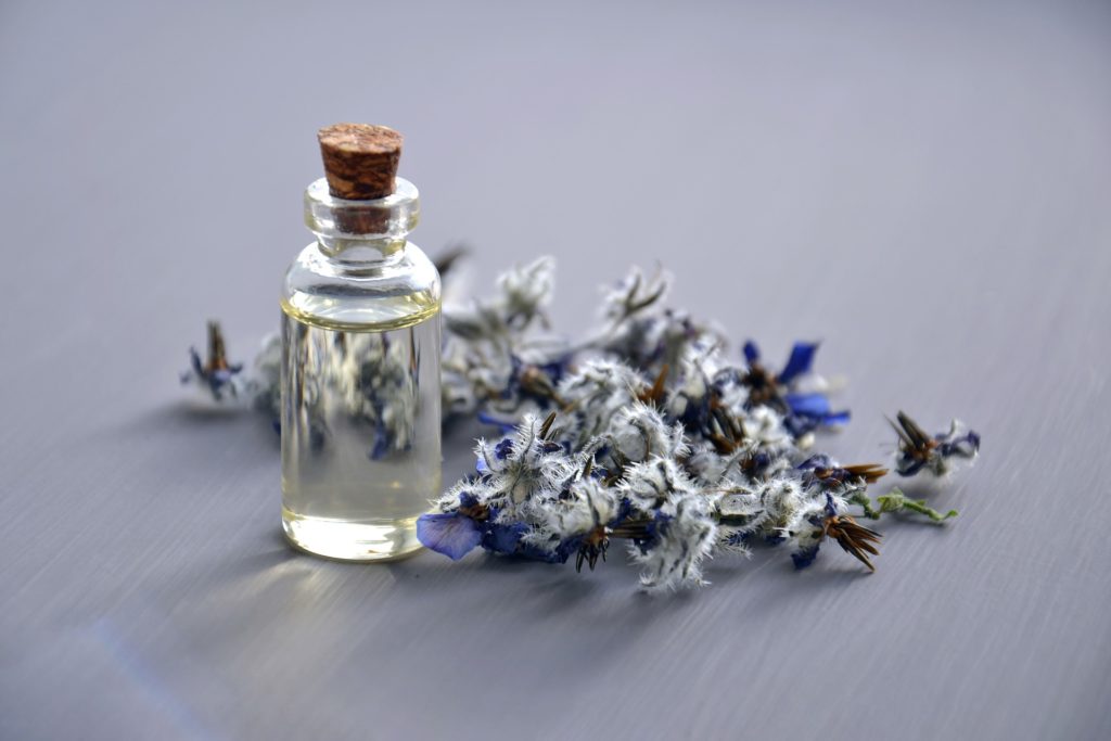 cosmetic oil 3164684 1920 | Rabatt-Coupon.com | Überall sparen mit Gutscheinen
