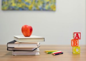 photo 1503676260728 1c00da094a0b | Rabatt-Coupon.com | Überall sparen mit Gutscheinen