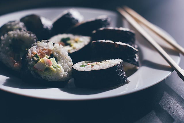 Sushi auf einem Teller | Rabattcoupons