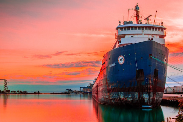 Fähre im Hafen | Rabatte Coupons