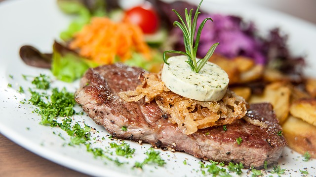 Steak mit Kräuterbutter | Gourmetfleisch Gutschein