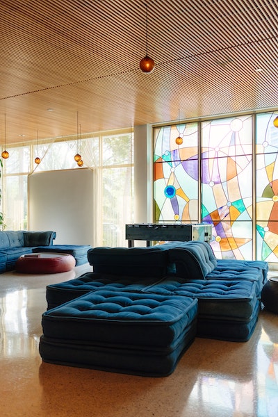 Mit dem Möbel Höffner Gutschein könnt ihr bei einer Möbelbestellung sparen. Mit dem Möbel Höffner Gutschein bringt ihr Farbe in euer Zuhause | www.rabatt-coupon.com