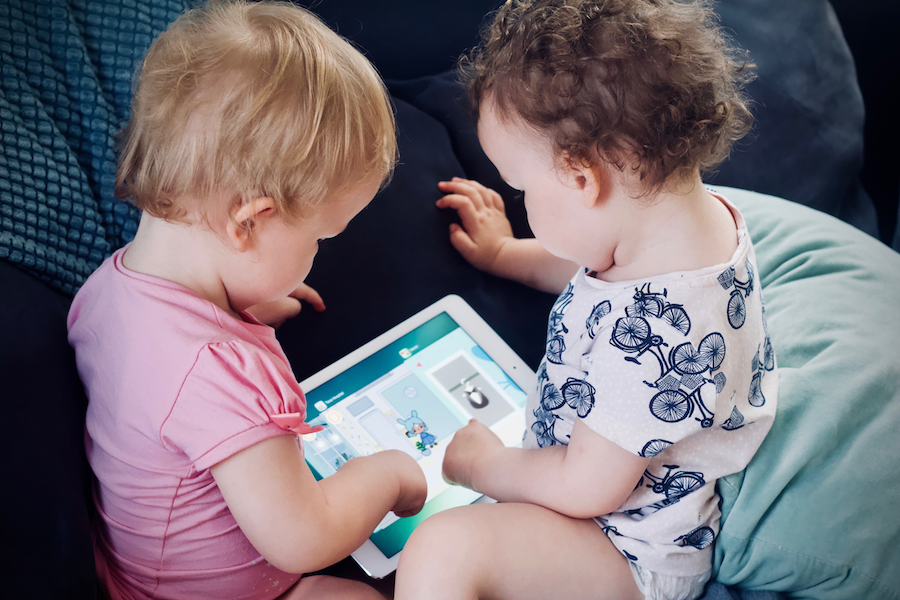 Kinder im Internet | www.rabatt-coupon.com