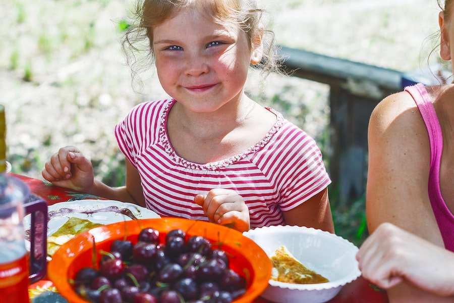 Frisch aus der Natur. Gesunde und vitaminreiche Ernährung ist auch gut für das Immunsystem. Genauso wie ein Emil in der Flasche Gutschein.