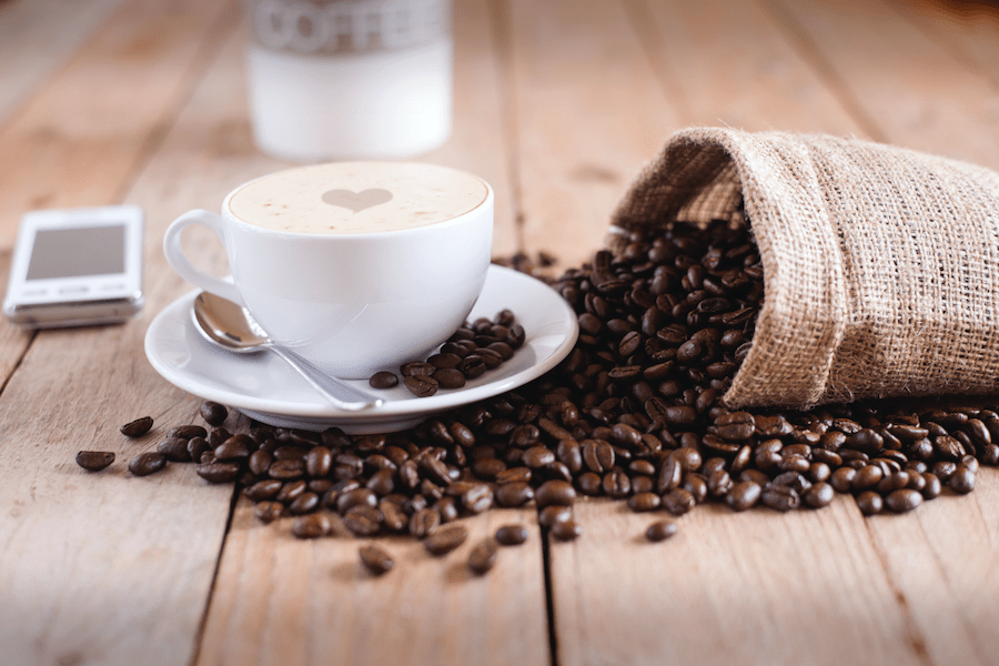 Frische Bohnen und der gute Geruch eines gerade gebrühten Kaffees - was gibt es besseres?
