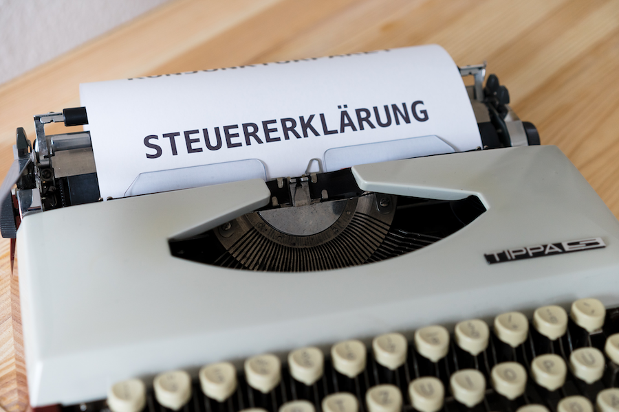 Steuererklärung Cover | Rabatt-Coupon.com | Überall sparen mit Gutscheinen