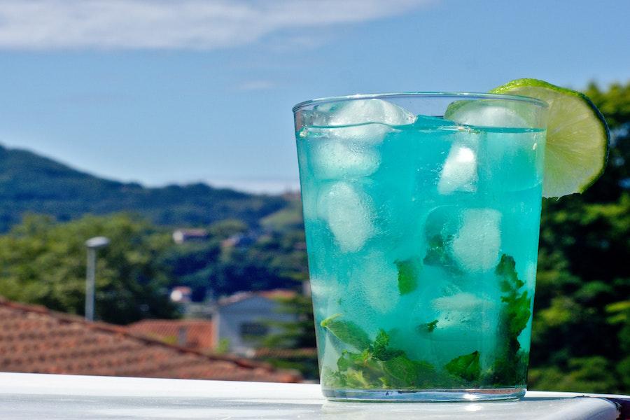 Cocktails selber machen | Cocktails mit Gin | Schuler Weine Gutschein | www.rabatt-coupon.com