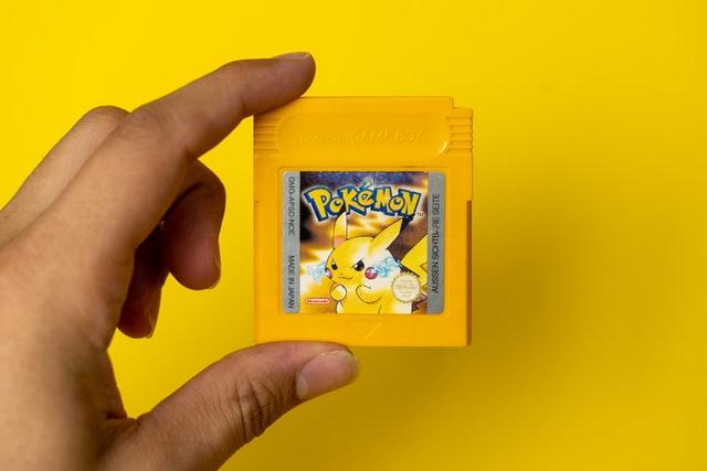 Der Pokemon Karten Hype begann ursprünglich mit dem Spiel für den Gameboy Pokemon Karten Hype | Smyths Toys Gutschein | Rabatt-Coupon