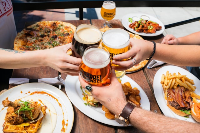 Grill und Bier | Elektrogrill neu kaufen | www.rabatt-coupon.com