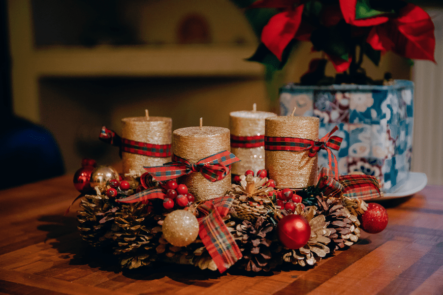 Weihnachtsdekoration 2021 basteln | Türkranz binden | www.rabatt-coupon.com