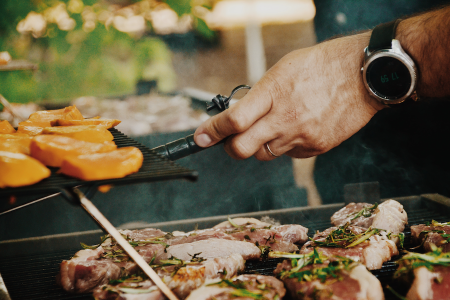 Elektrogrill oder Holzkohlegrill | www.rabatt-coupon.com