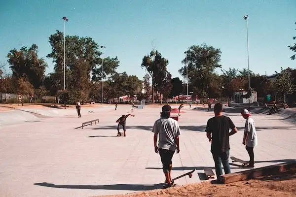 Skater im Skaterpark.