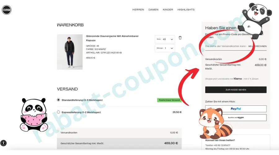 Das Bild zeigt den Warenkorb im Colmar Onlineshop mit einer schwarzen Daunenjacke als Beispielartikel. Auf der rechten Seite befindet sich ein hervorgehobenes Feld zur Eingabe eines Rabatt- oder Promocodes, das mit einem roten Pfeil markiert ist. Darunter sind Preisangaben, Versandoptionen und Bezahlmöglichkeiten wie PayPal sichtbar. 