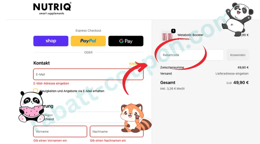 Das Bild zeigt den NUTRIQ-Warenkorb mit einem Nahrungsergänzungsprodukt sowie den Eingabebereich für einen Rabattcode auf der rechten Seite. Links seht ihr die Felder für Kontakt- und Lieferdaten, darüber die Express-Checkout-Optionen wie shop, PayPal und Google Pay. Mehrere kleine Tierillustrationen und rote Pfeile heben das Eingabefeld für den Rabattcode deutlich hervor.
