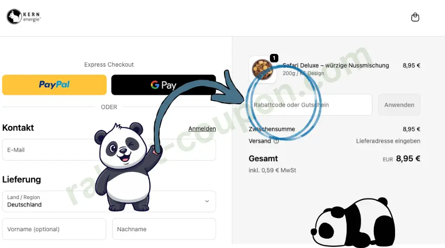 Das Bild zeigt eine Checkout-Seite eines Online-Shops mit einem Warenkorb auf der rechten Seite und Eingabefeldern für Kontakt- und Lieferdaten auf der linken Seite. Ein markiertes Feld mit der Beschriftung „Rabattcode oder Gutschein“ ist hervorgehoben, daneben stehen Preisübersicht und Gesamtsumme. Zusätzlich sind PayPal- und Google-Pay-Buttons sowie gezeichnete Panda-Illustrationen zu sehen, die auf das Gutscheinfeld hinweisen.